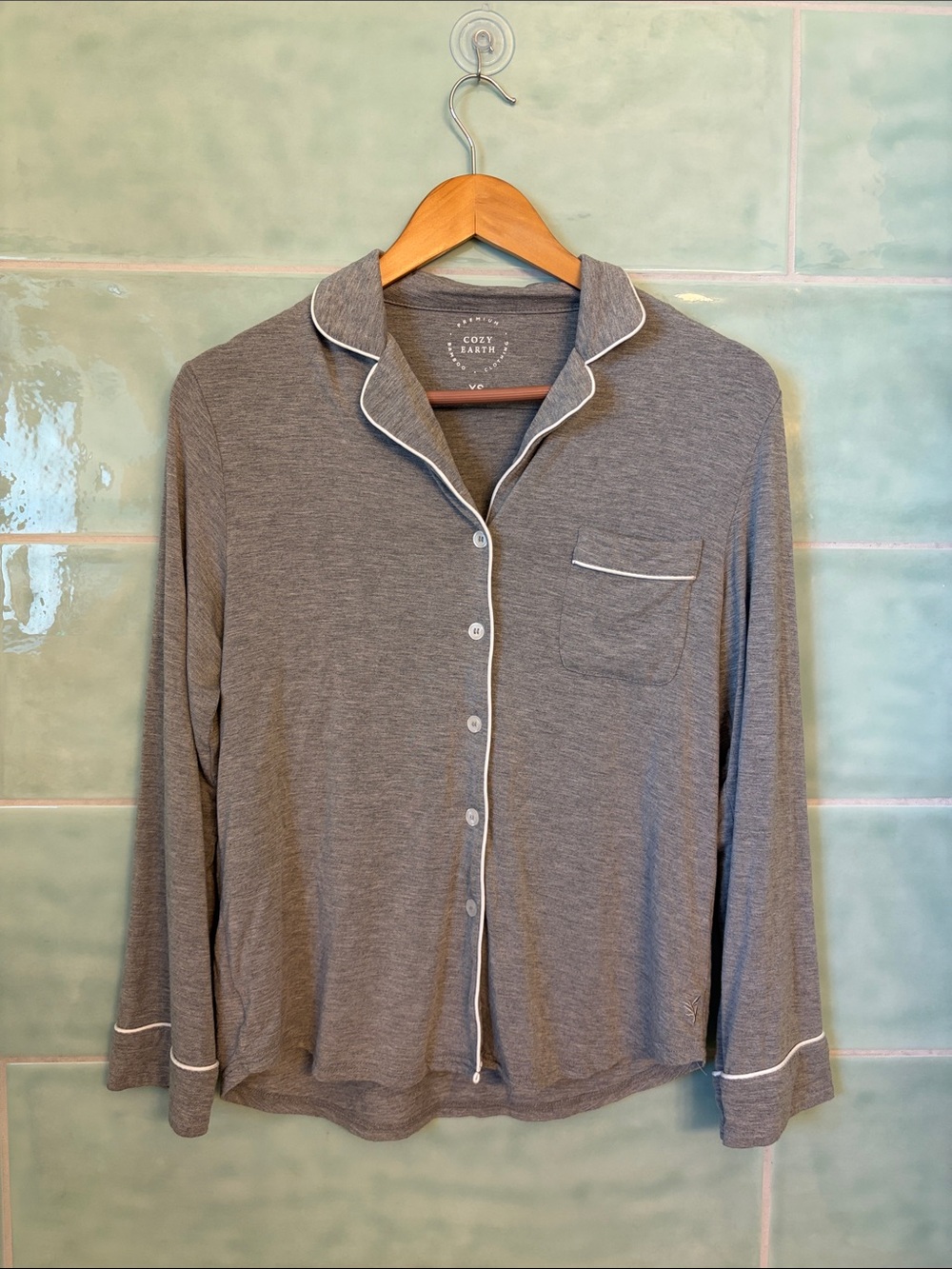 Cozy Earth Women's Gray Long-Sleeve Pajama Top with White Piping